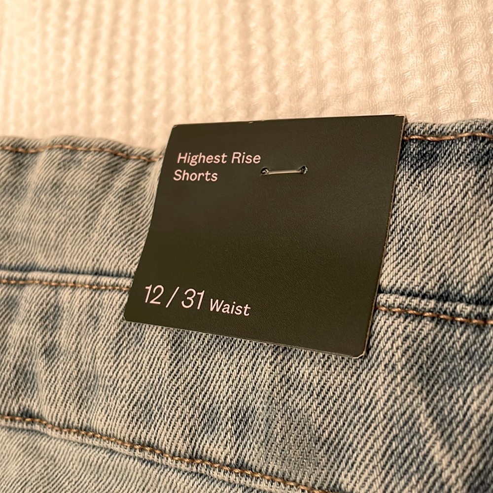 Target Wild Fable NEVER WORN with TAGS ON high waisted shorts - Picture 3 of 3